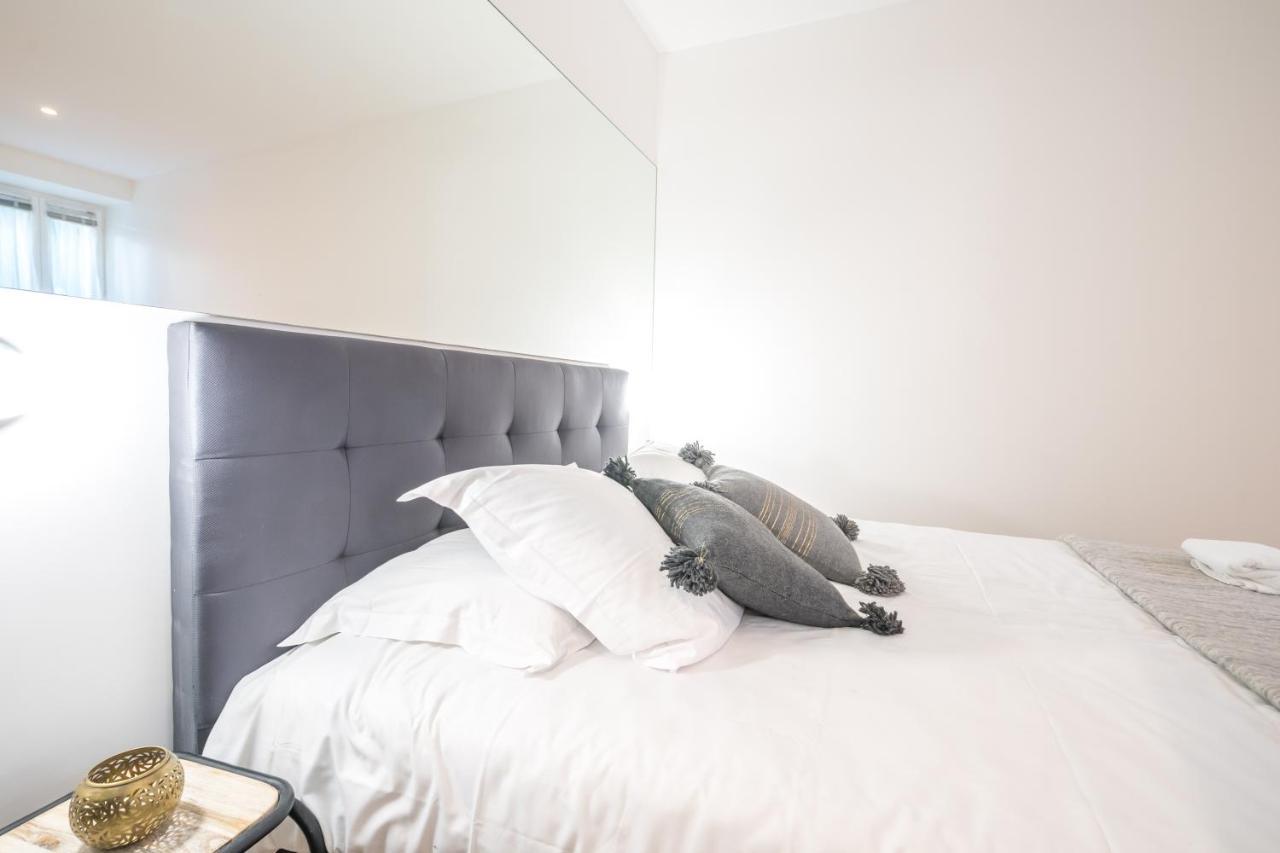 Happy Days - Eiffel Studio & Terrasse Apartamento Paris Exterior foto